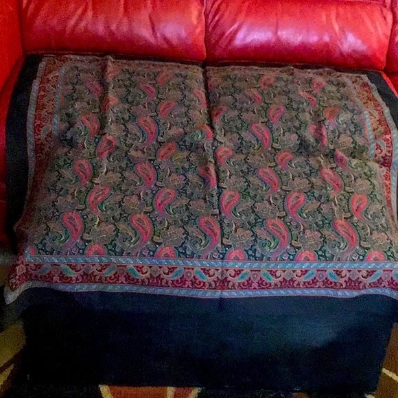 Vintage Paisley red & black scarf EUC, made in Italy - Picture 3 of 7